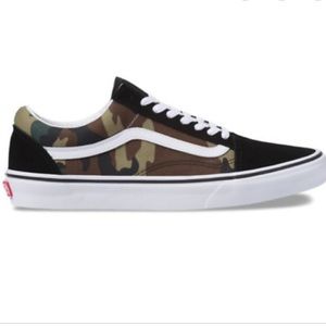 Women’s Camouflaged Old Skool Vans